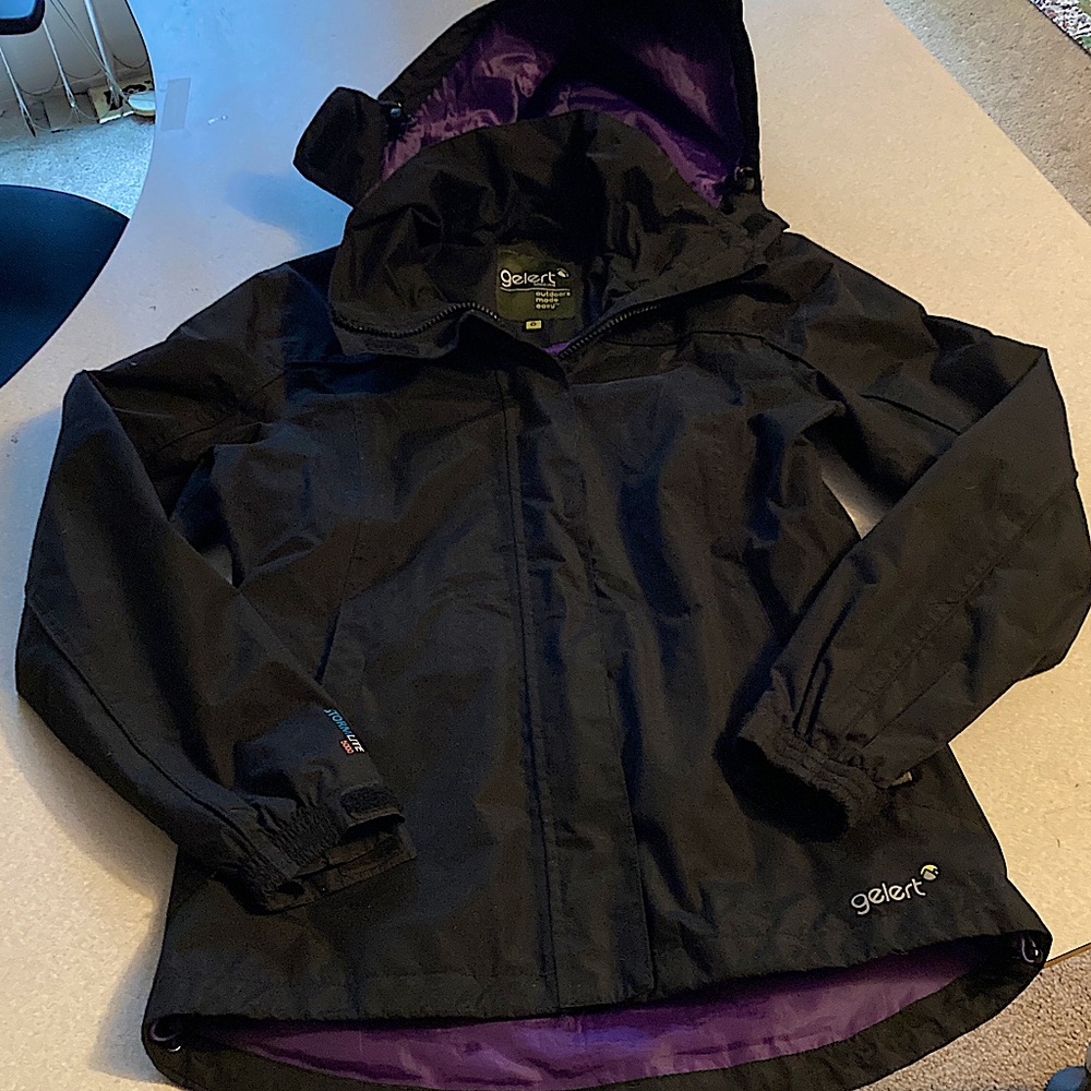 Gelert storm lite 5000 black zippered hooded windbreaker, excellent condition